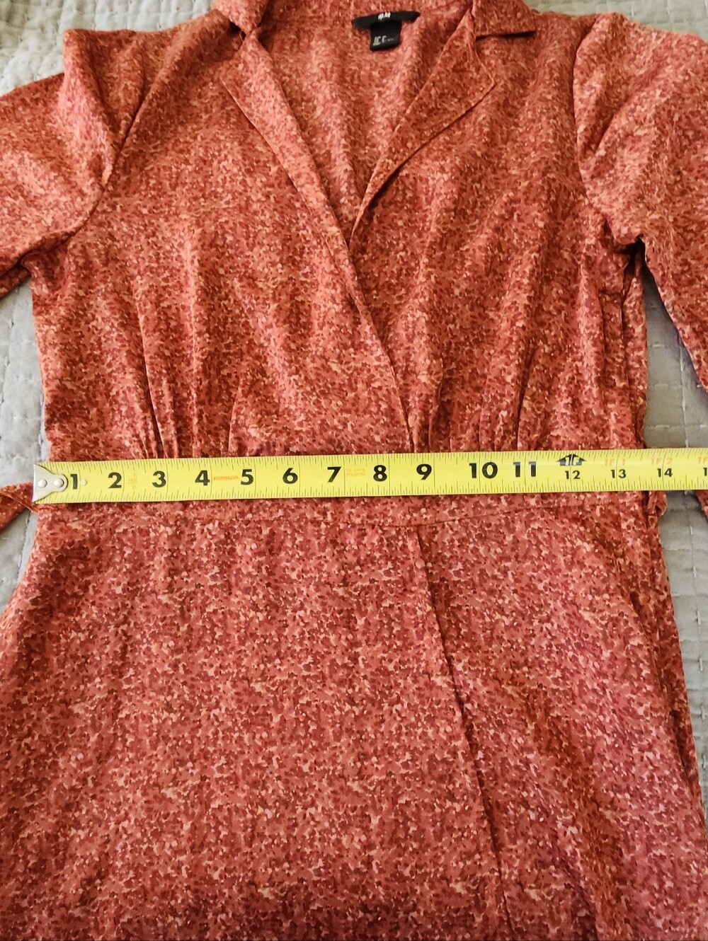 H&M Faux Wrap Silky Dress Vintage Retro Look 70s Office Vibe Size 6 US - Picture 8 of 14